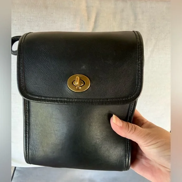 Vintage Coach Scooter crossbody - style 9893 - Picture 6 of 9